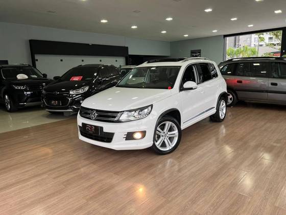 VOLKSWAGEN TIGUAN 2.0 TSI R-LINE 16V TURBO GASOLINA 4P TIPTRONIC VOLKSWAGEN TIGUAN 2.0 TSI R-LINE 16V TURBO GASOLINA 4P TIPTRONIC